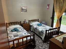 ''Mary's House'' Entire residence Olympiada Halkidiki Near to See 200m