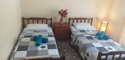 ''Mary's House'' Entire residence Olympiada Halkidiki Near to See 200m