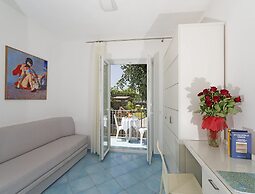 Room in B&B - Ischia Forio for 2, Thermal Water and Sea- Imperamare