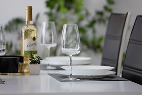 Big Apartment With Garden by Renters