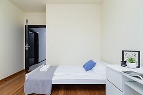 Big Apartment With Garden by Renters