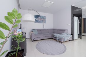 Big Apartment With Garden by Renters