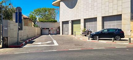 Alysse Eilat in Tel Aviv-yafo