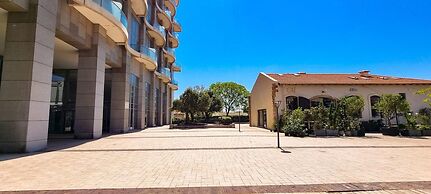 Alysse Eilat in Tel Aviv-yafo