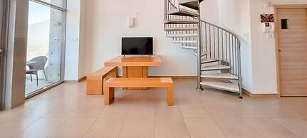 Alysse Eilat in Tel Aviv-yafo