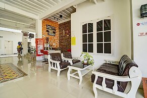Super OYO 91173 Guesthouse King Puntodewo