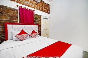 Super OYO 91173 Guesthouse King Puntodewo