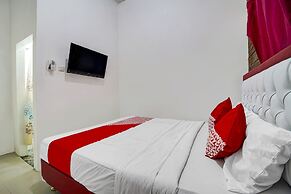 Super OYO 91173 Guesthouse King Puntodewo