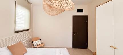 Edouard Bernstein Ambre