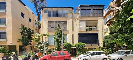 Edouard Bernstein Ambre