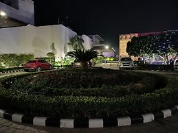 Bel-La Monde Hotel NH8 at 6km from IGI Airport Delhi