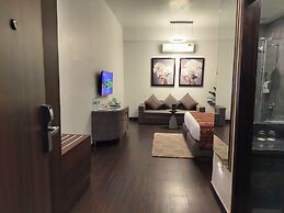 Bel-La Monde Hotel NH8 at 6km from IGI Airport Delhi