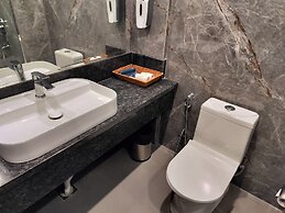 Bel-La Monde Hotel NH8 at 6km from IGI Airport Delhi