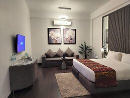 Bel-La Monde Hotel NH8 at 6km from IGI Airport Delhi