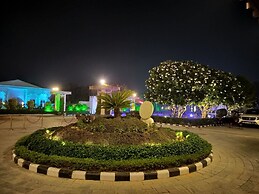 Bel-La Monde Hotel NH8 at 6km from IGI Airport Delhi