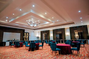 Bel-La Monde Hotel NH8 at 6km from IGI Airport Delhi