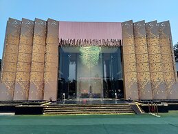 Bel-La Monde Hotel NH8 at 6km from IGI Airport Delhi