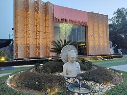 Bel-La Monde Hotel NH8 at 6km from IGI Airport Delhi