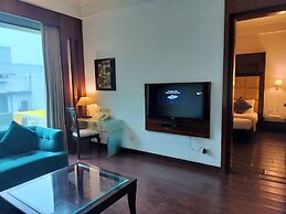 Bel-La Monde Hotel NH8 at 6km from IGI Airport Delhi