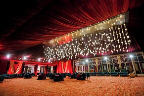 Bel-La Monde Hotel NH8 at 6km from IGI Airport Delhi