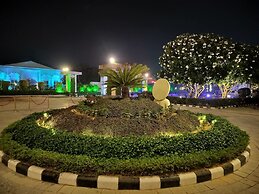 Bel-La Monde Hotel NH8 at 6km from IGI Airport Delhi