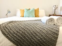 Readyset Apartments at Charman