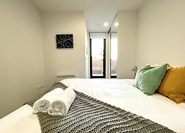 Readyset Apartments at Charman