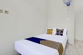 SPOT ON 92181 Kristin Homestay