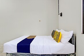 SPOT ON 92181 Kristin Homestay