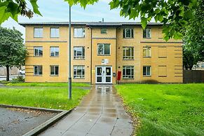 En Suite Rooms COLINDALE SK