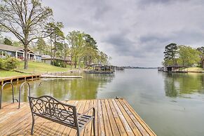 Cozy Lake Cabin w/ Dock in Hot Springs Nat'l Park