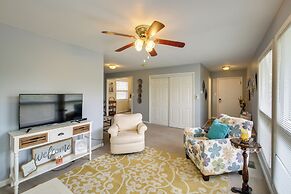 Cozy Lake Cabin w/ Dock in Hot Springs Nat'l Park