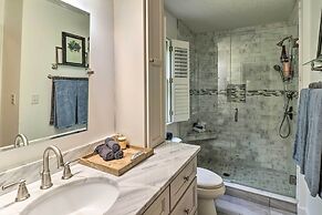 Highlands Cottage w/ Sunroom ~ 1 Mile to Downtown!