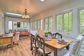 Highlands Cottage w/ Sunroom ~ 1 Mile to Downtown!