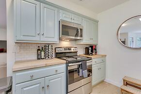 Charming Swan Lake Apartment w/ Deck!