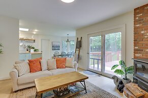 Charming Swan Lake Apartment w/ Deck!