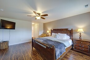 Classy Home w/ Hot Tub + Mt. Jefferson Views!