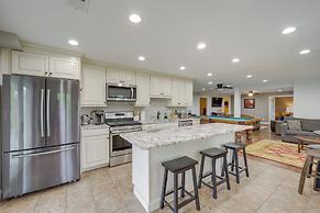 Classy Home w/ Hot Tub + Mt. Jefferson Views!