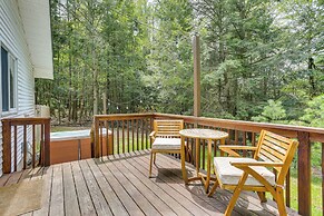 Cozy Swan Lake Apt w/ Grill + Private Yard