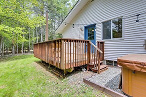 Cozy Swan Lake Apt w/ Grill + Private Yard