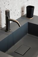 Lisetta Gardens Boutique