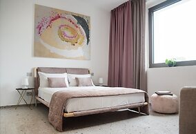 Lisetta Gardens Boutique