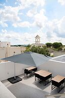 Lisetta Gardens Boutique