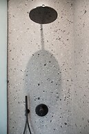 Lisetta Gardens Boutique