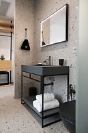 Lisetta Gardens Boutique