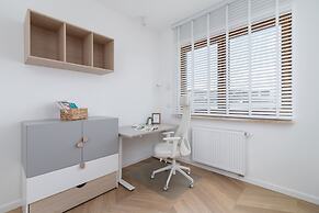 Grzegorzki Park Apartment by Renters