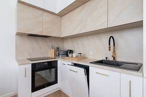 Grzegorzki Park Apartment by Renters