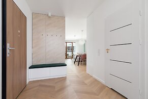 Grzegorzki Park Apartment by Renters