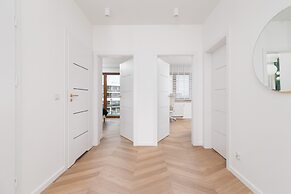 Grzegorzki Park Apartment by Renters