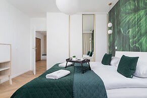 Grzegorzki Park Apartment by Renters